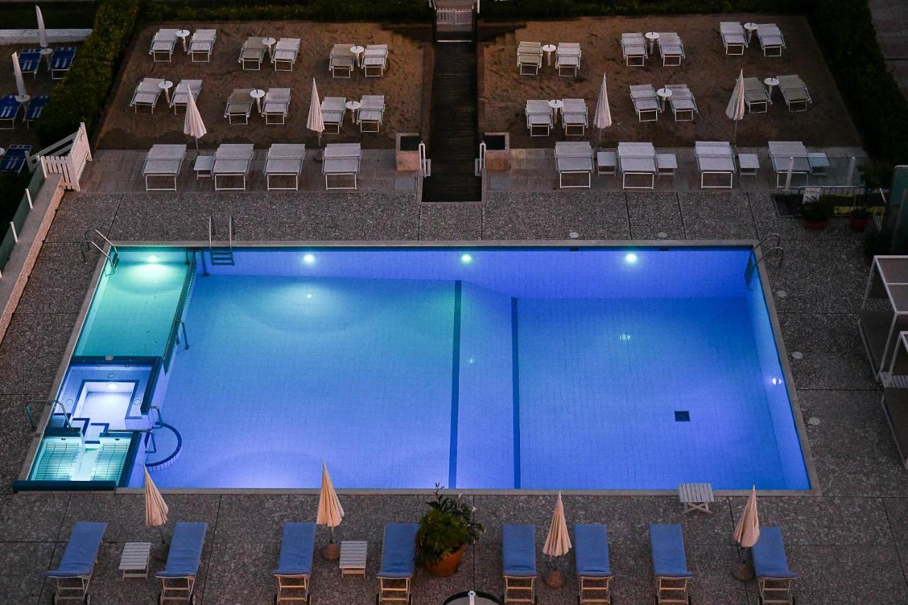 Hotel Beny ลิโดดิเยโซโล ภายนอก รูปภาพ
